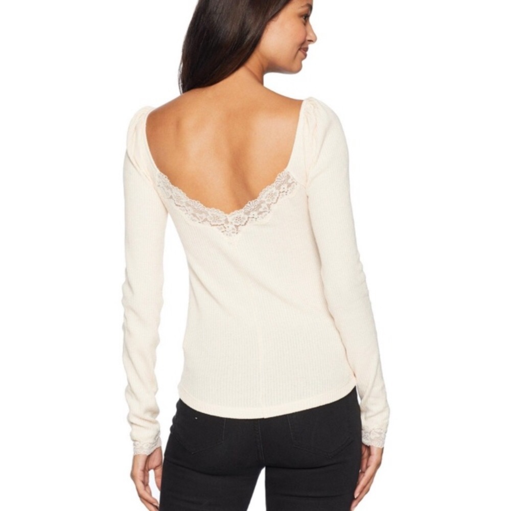 NWOT- Free People off the shoulder Blouse - Picture 2 of 5